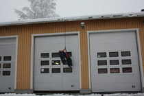 Teuvo Tumpelon lumityöt eivät menneet ihan putkeen.